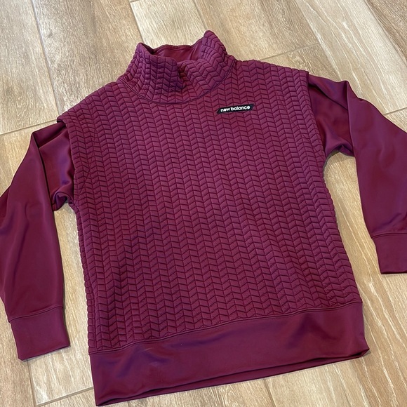 New Balance Tops - NB High Neck Top SMALL